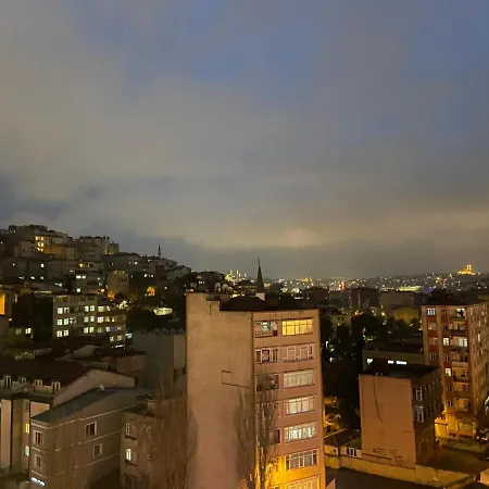 Amazing Big Flat In Taksim 아파트 이스탄불